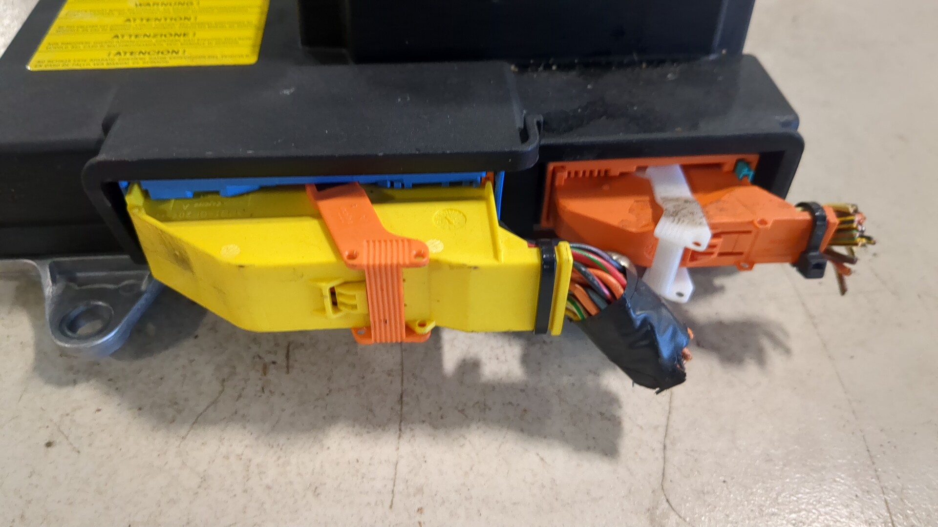 Блок управления подушек безопасности (AIR BAG)