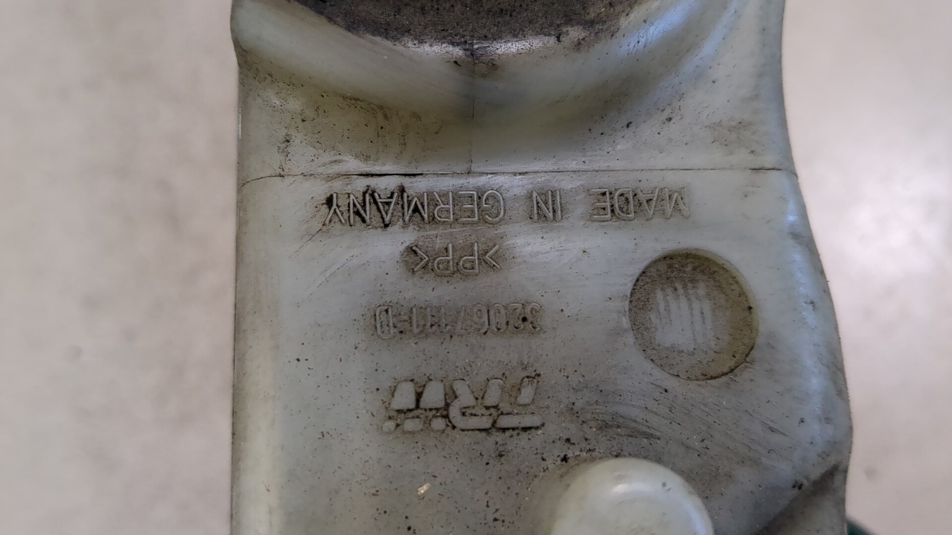 Цилиндр тормозной главный