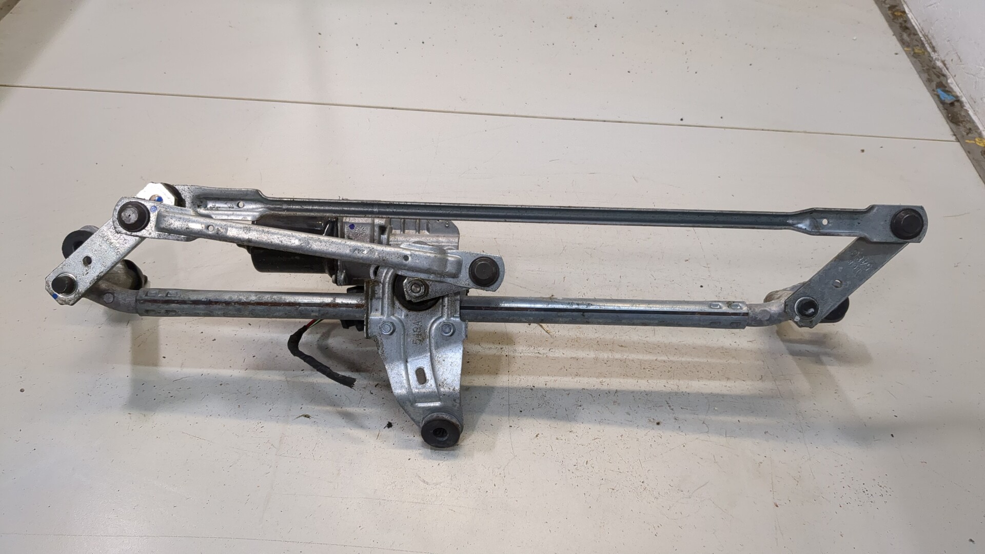 Трапеция стеклоочистителей