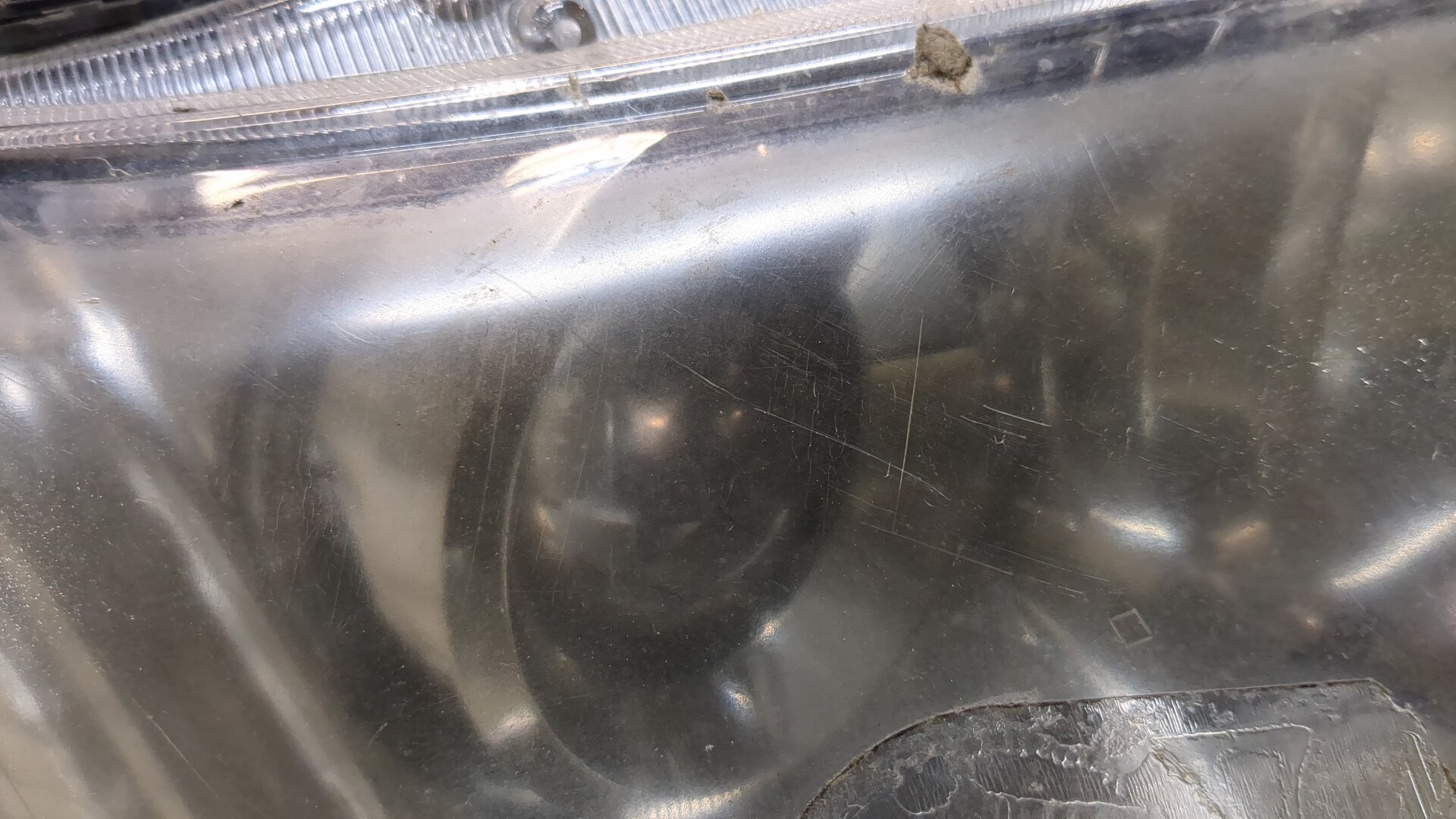 Фара правая