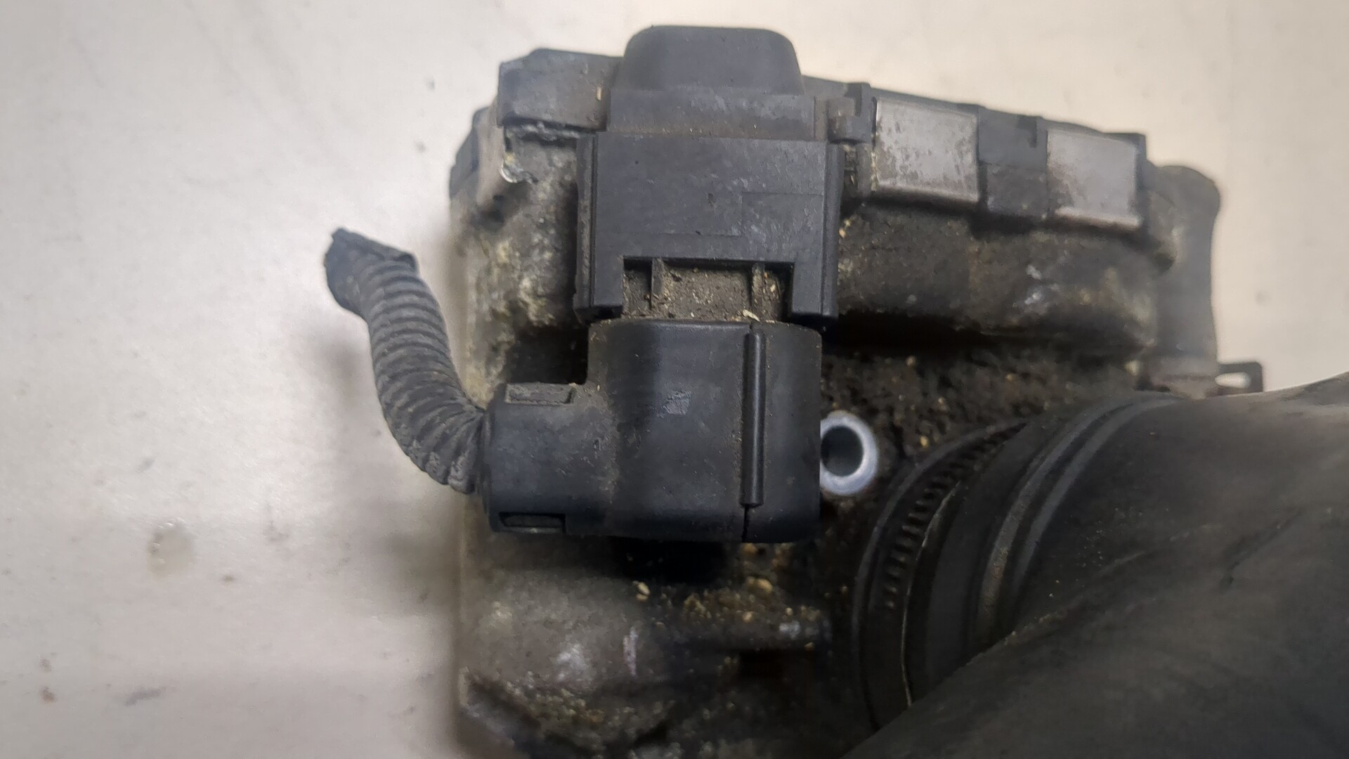 Заслонка дроссельная электрическая