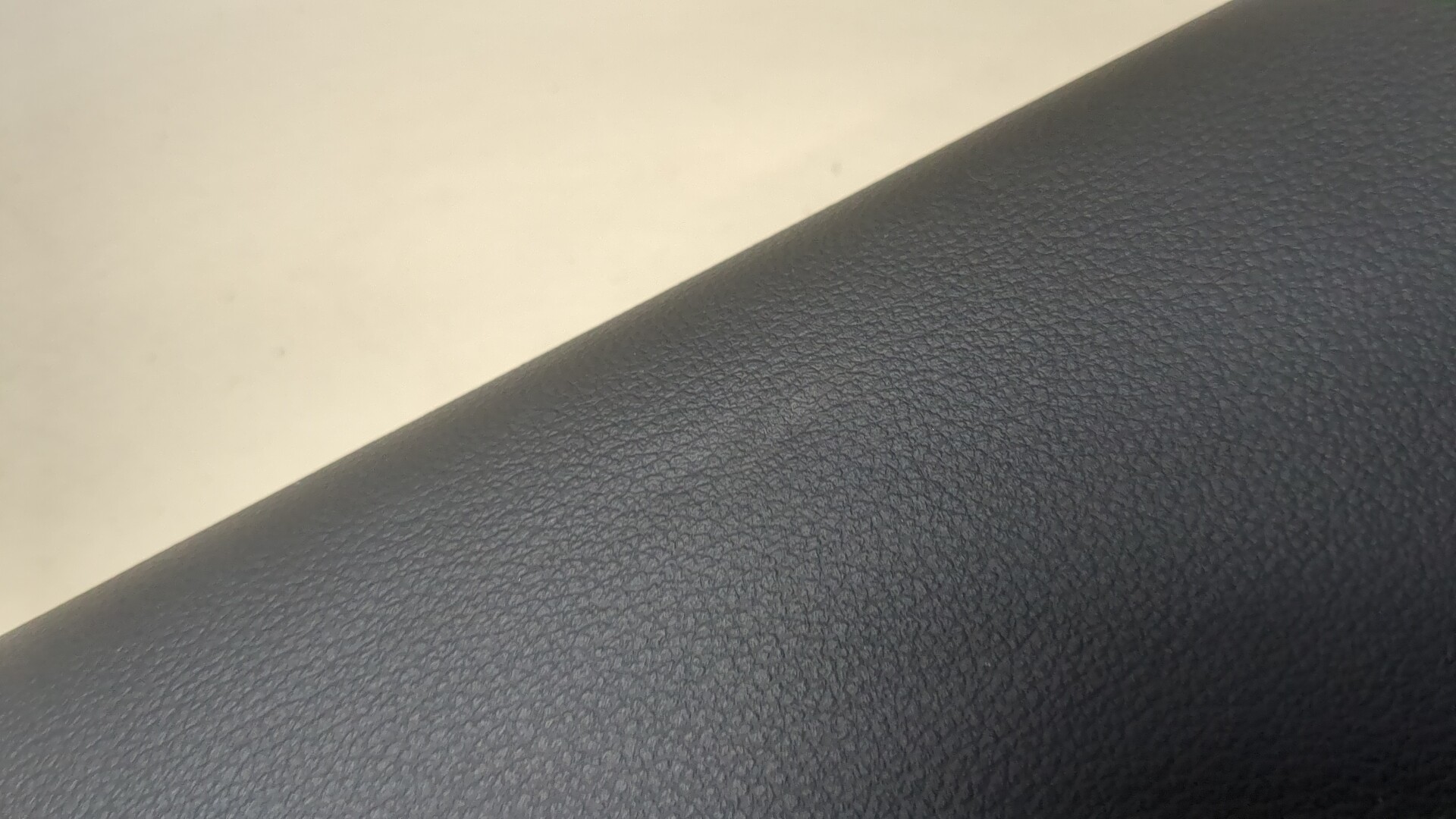 Обшивка двери задней правой