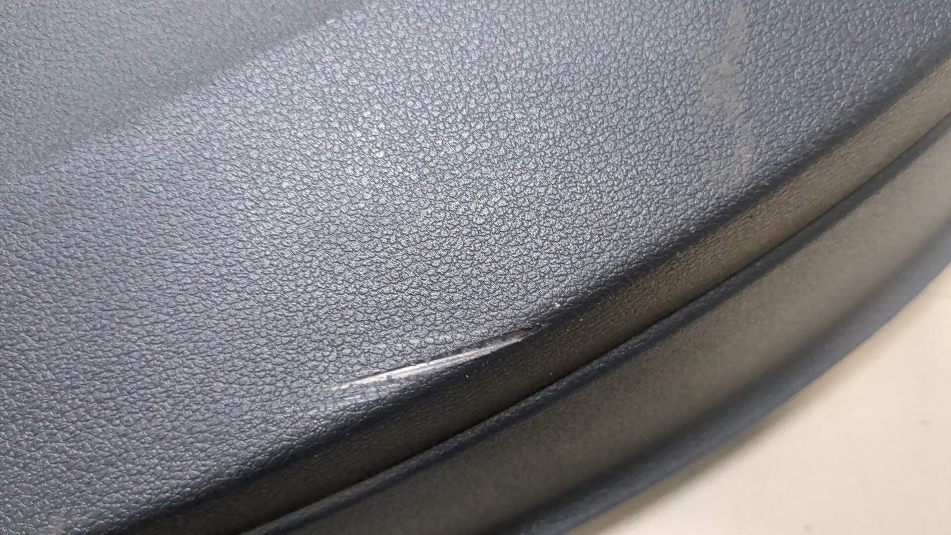 Обшивка двери задней правой