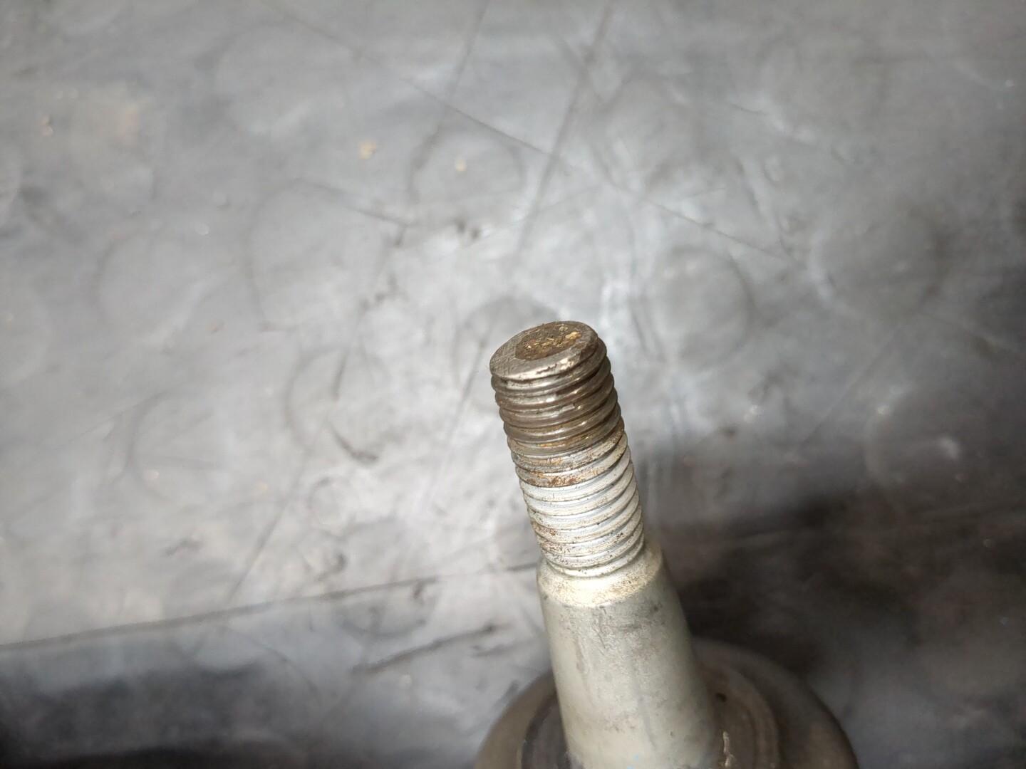 Рычаг задний левый