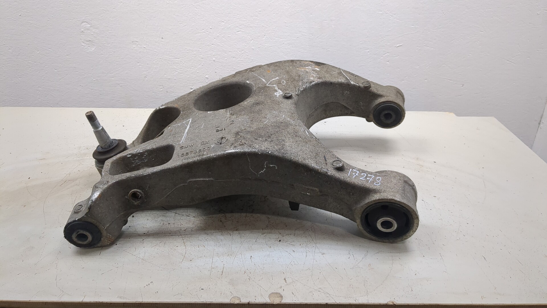 Рычаг задний левый