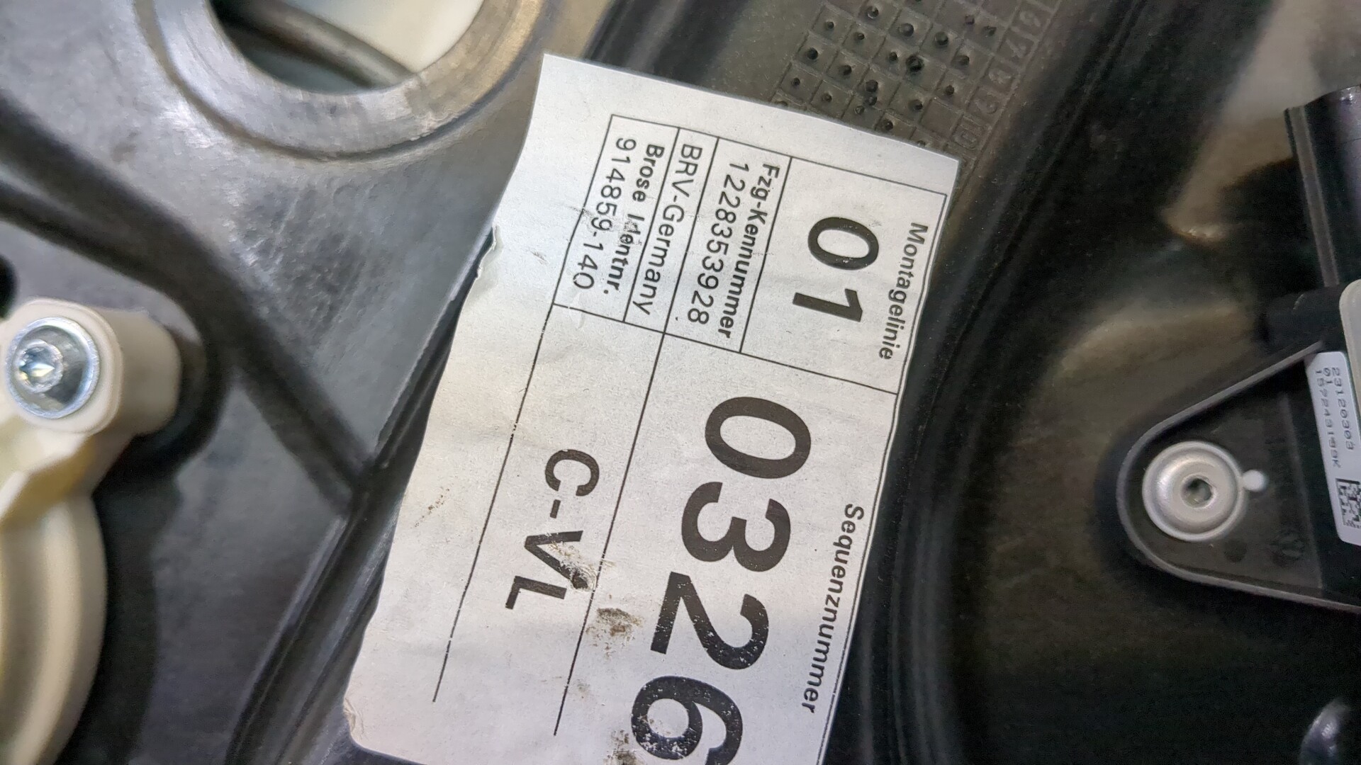 Стеклоподъемник электр. передний левый