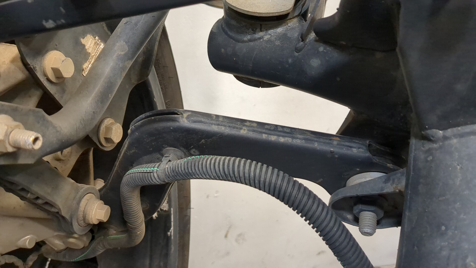 Рычаг задний правый