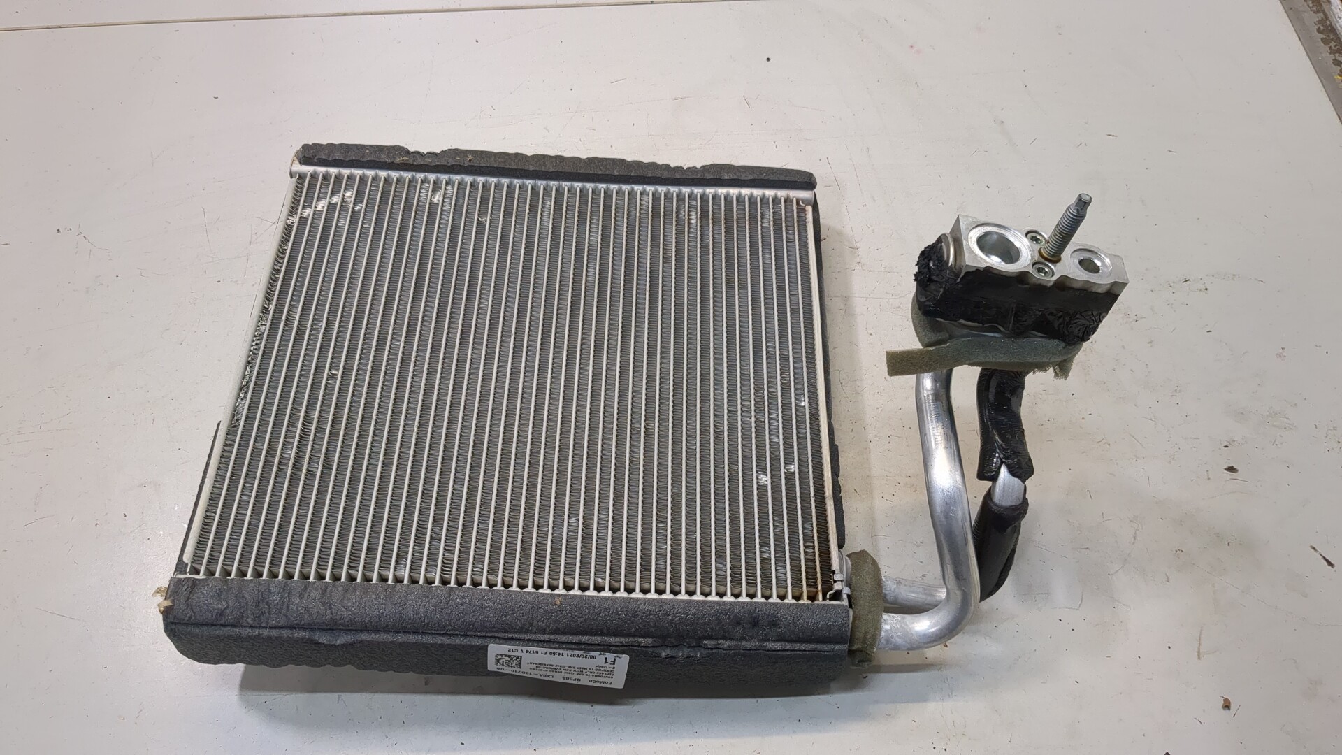 Радиатор кондиционера / конденсер