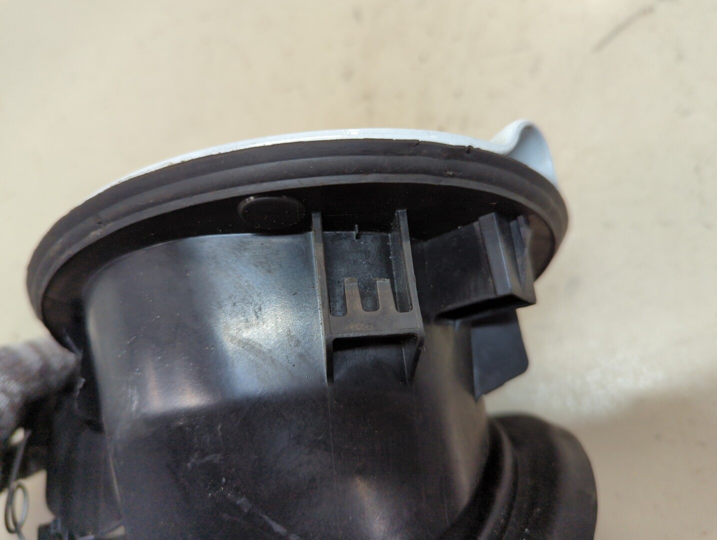 Лючок бензобака