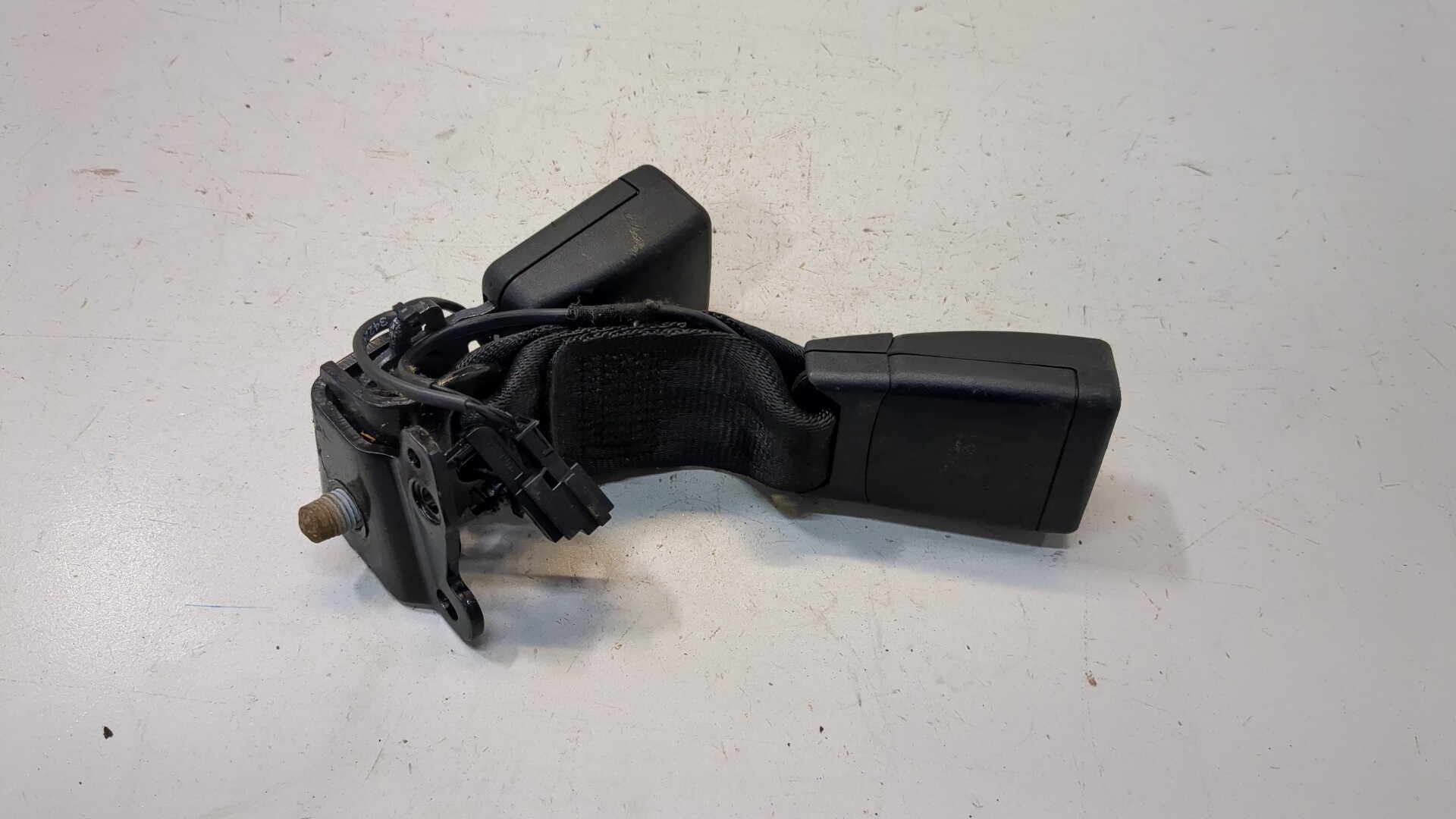 Ответная часть ремня безопасности