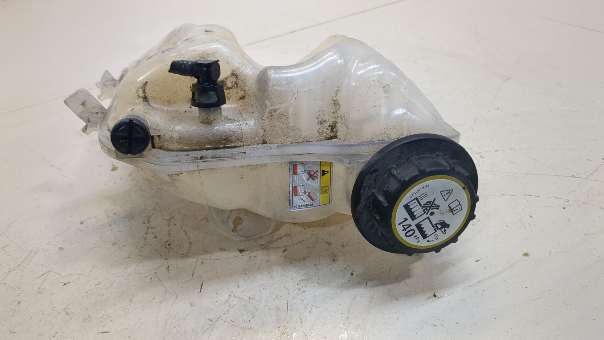 Бачок расширительный