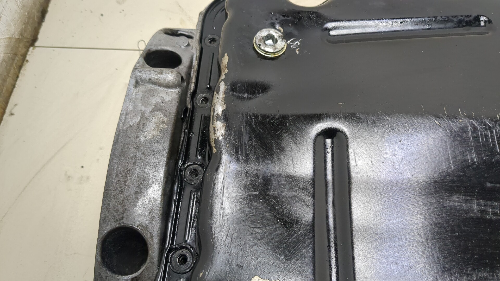 Поддон масляный двигателя (картер)