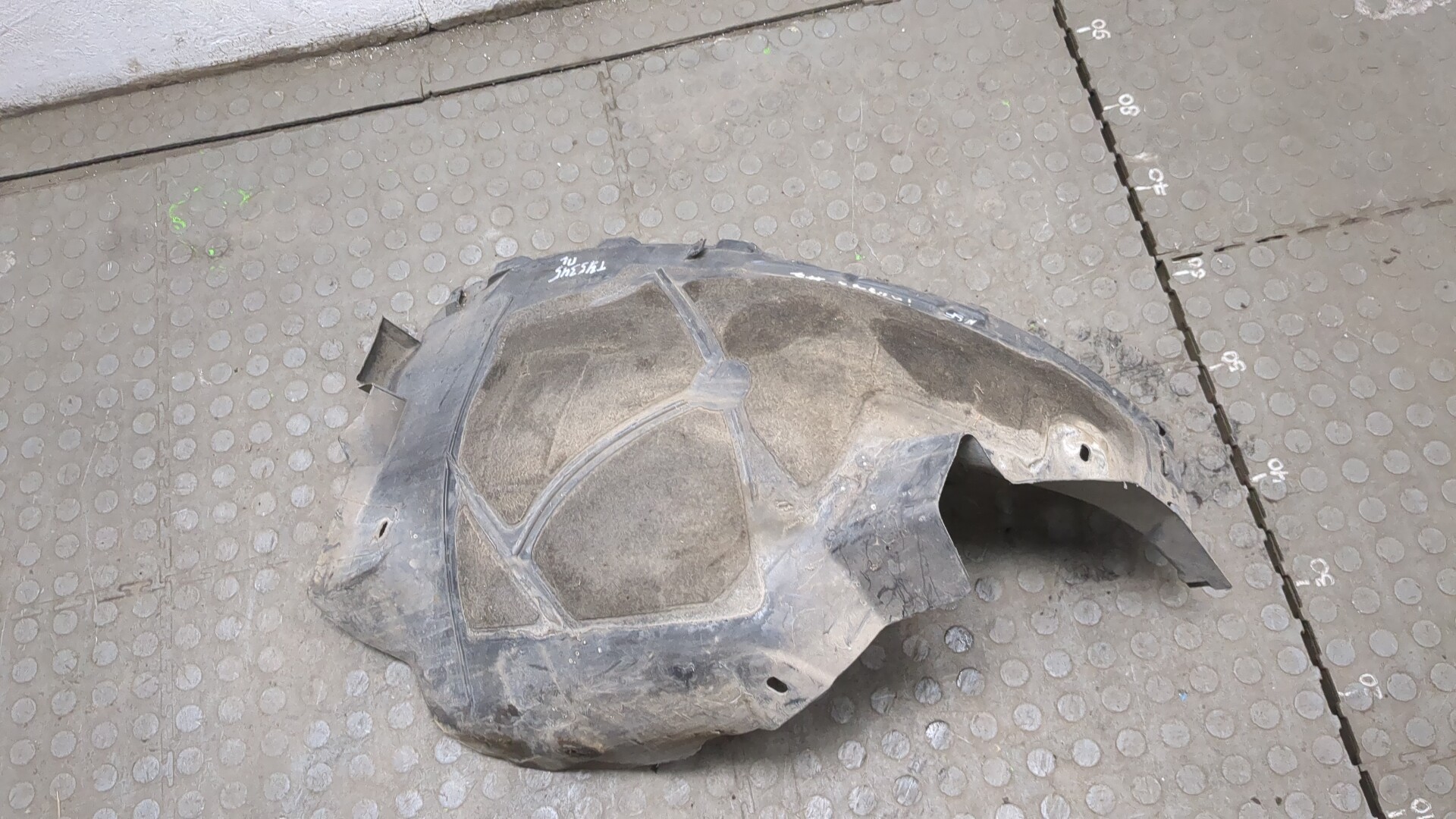 Локер передний левый