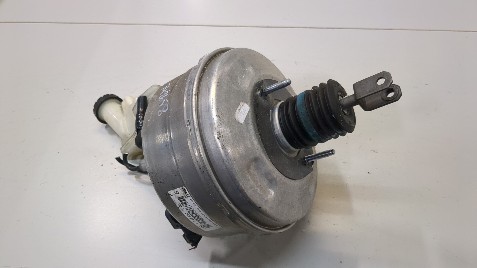 Цилиндр тормозной главный