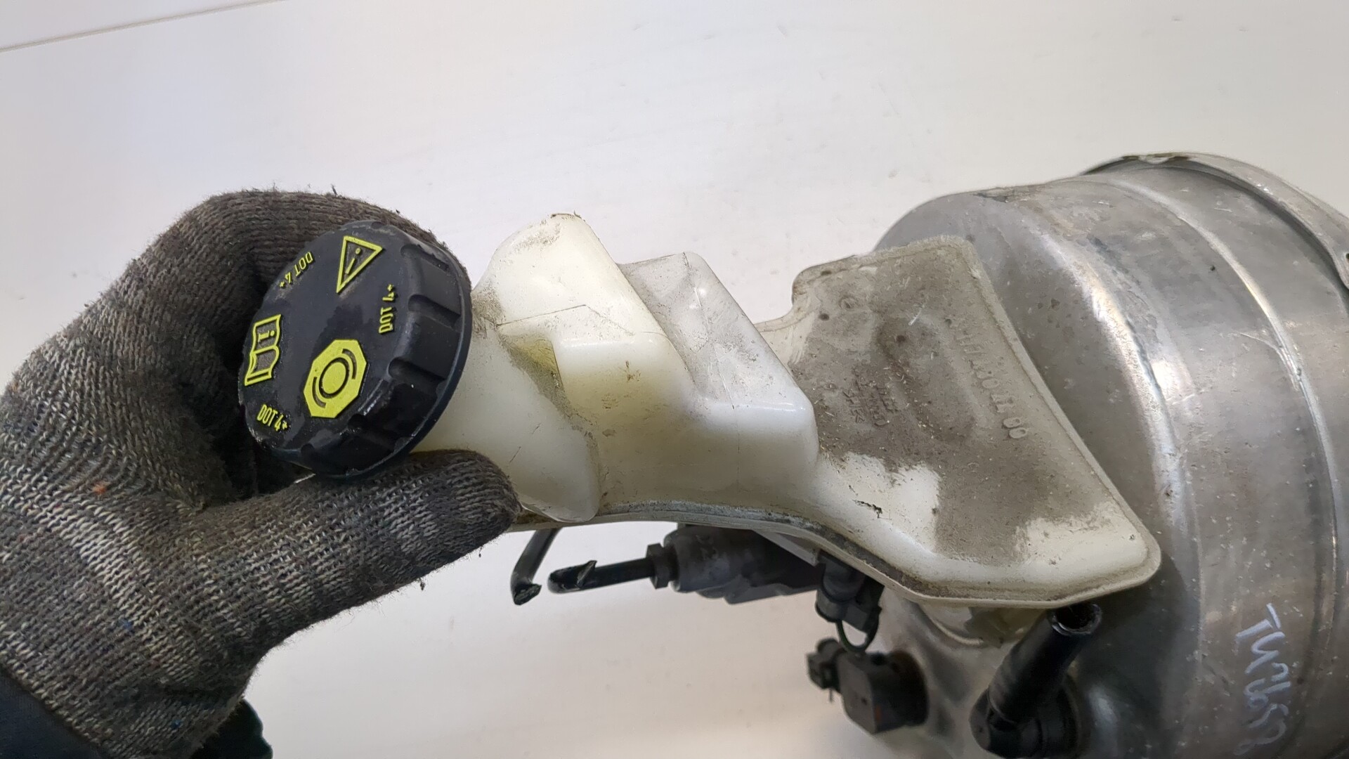 Цилиндр тормозной главный