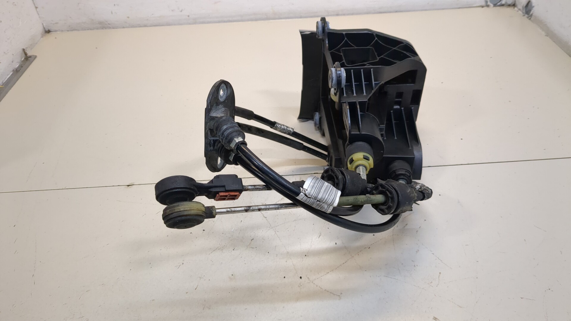 Кулиса МКПП / АКПП