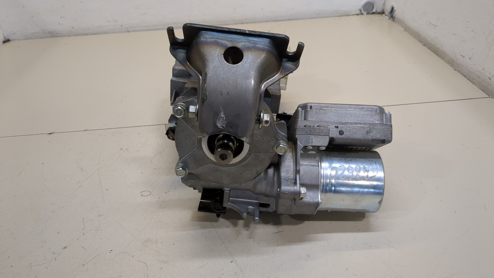 Серводвигатель рулевой рейки