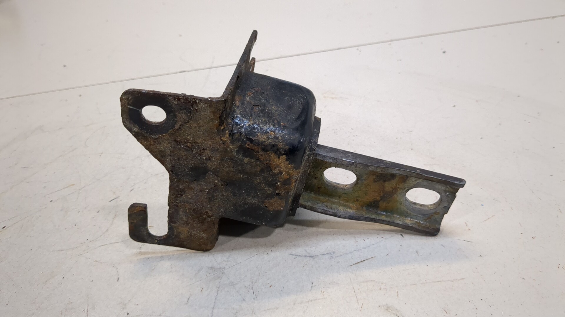 Опора двигателя