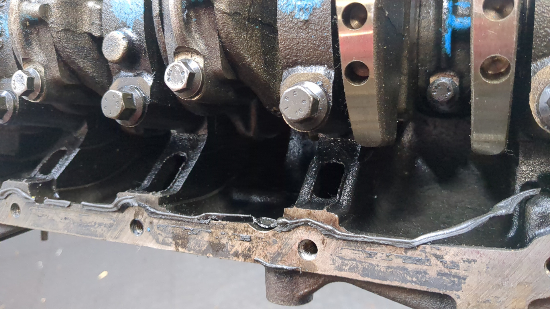 Блок двигателя