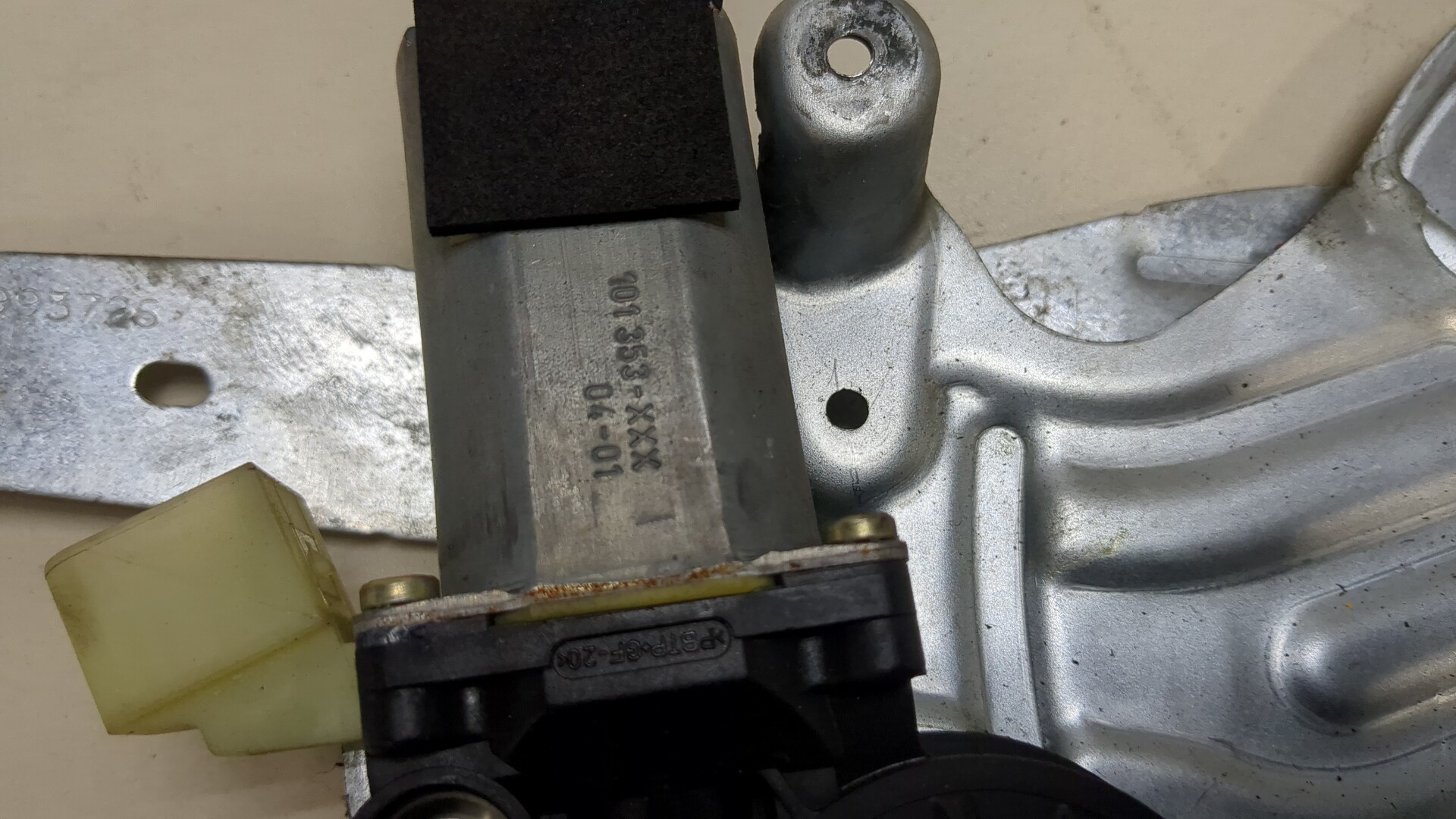 Стеклоподъемник электр. передний левый