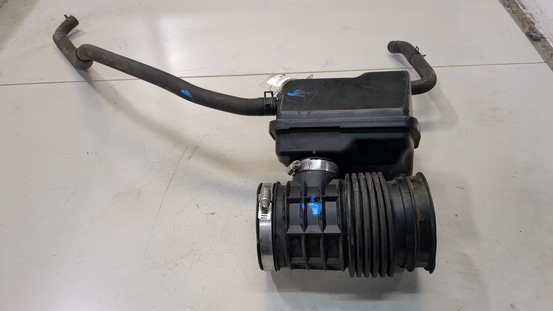 Патрубок воздушного фильтра