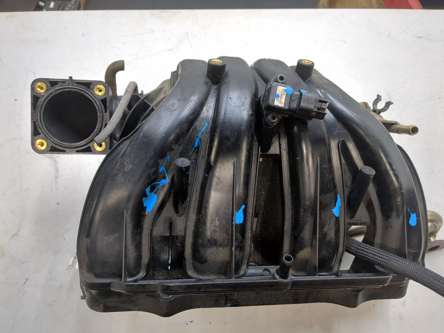 Коллектор впускной