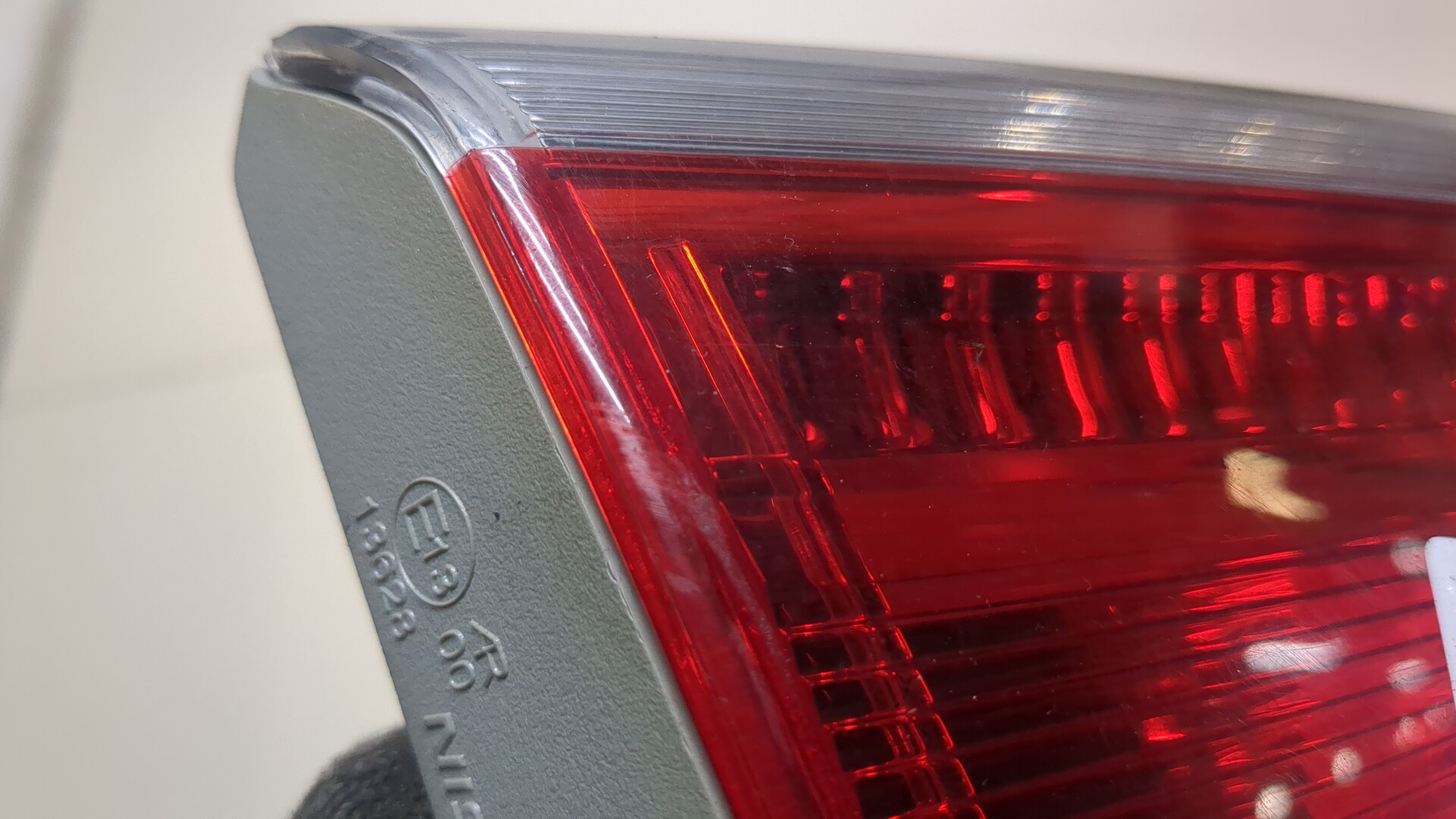 Фонарь задний внутренний левый