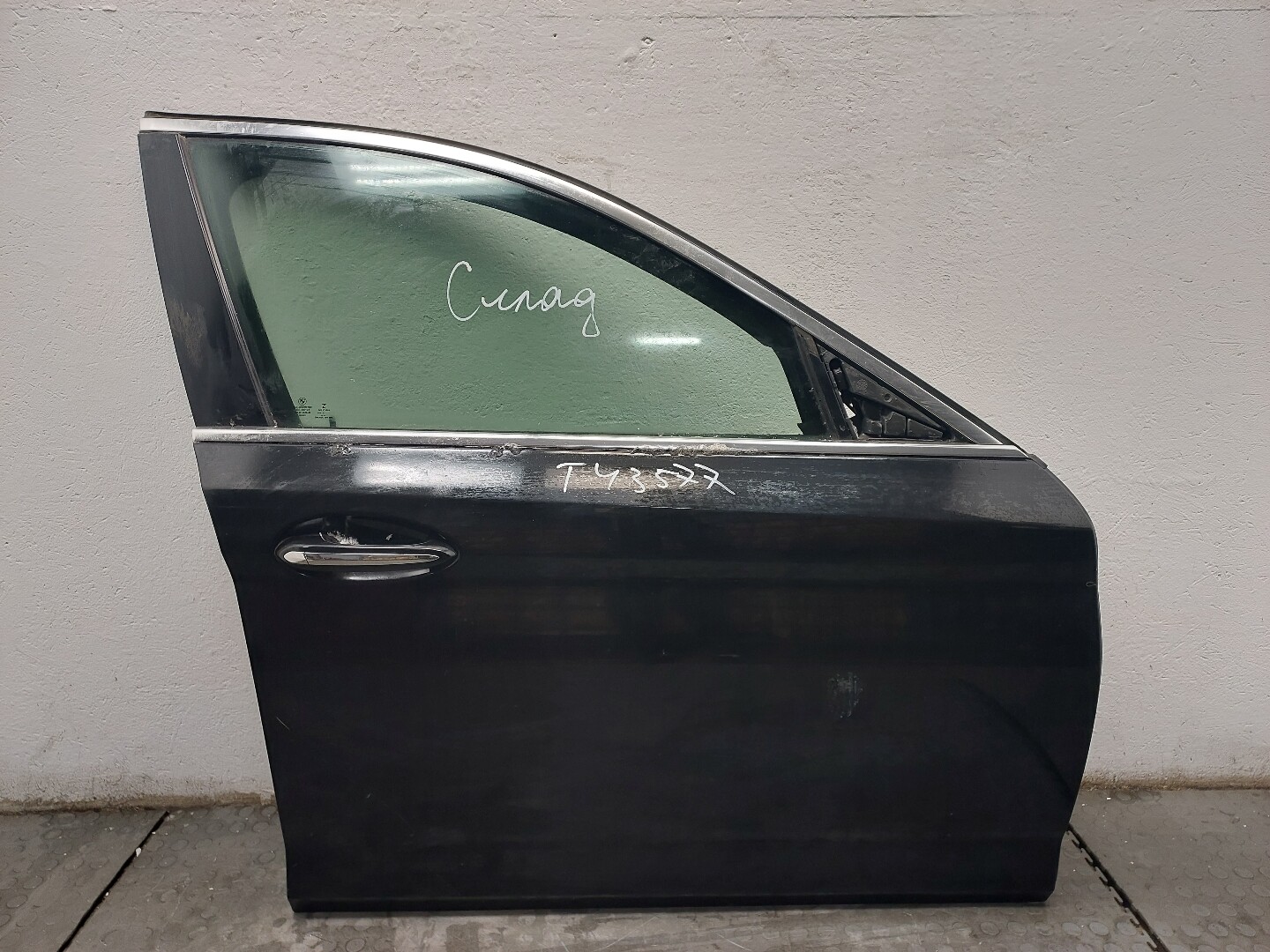 Дверь передняя правая