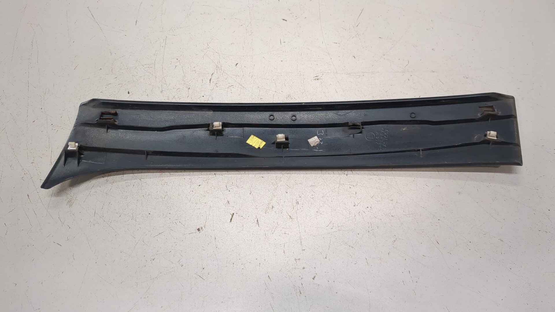 Планка под фонарь левая