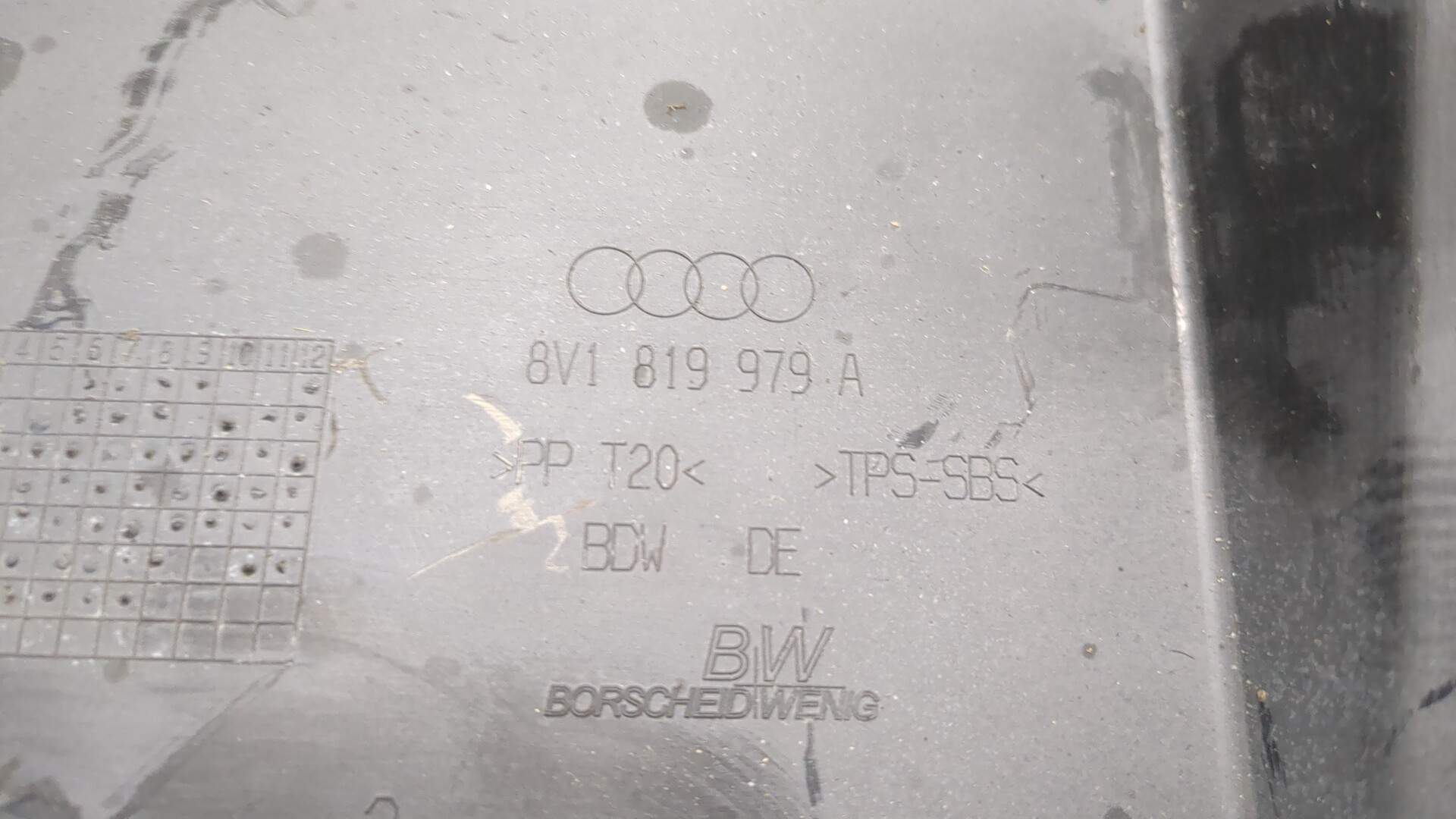 Решетка стеклоочистителей (Жабо)