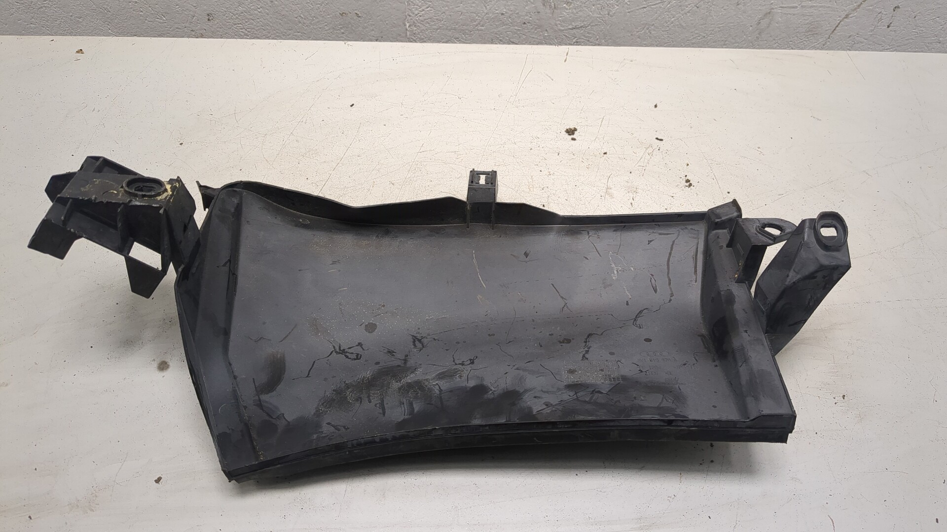 Решетка стеклоочистителей (Жабо)