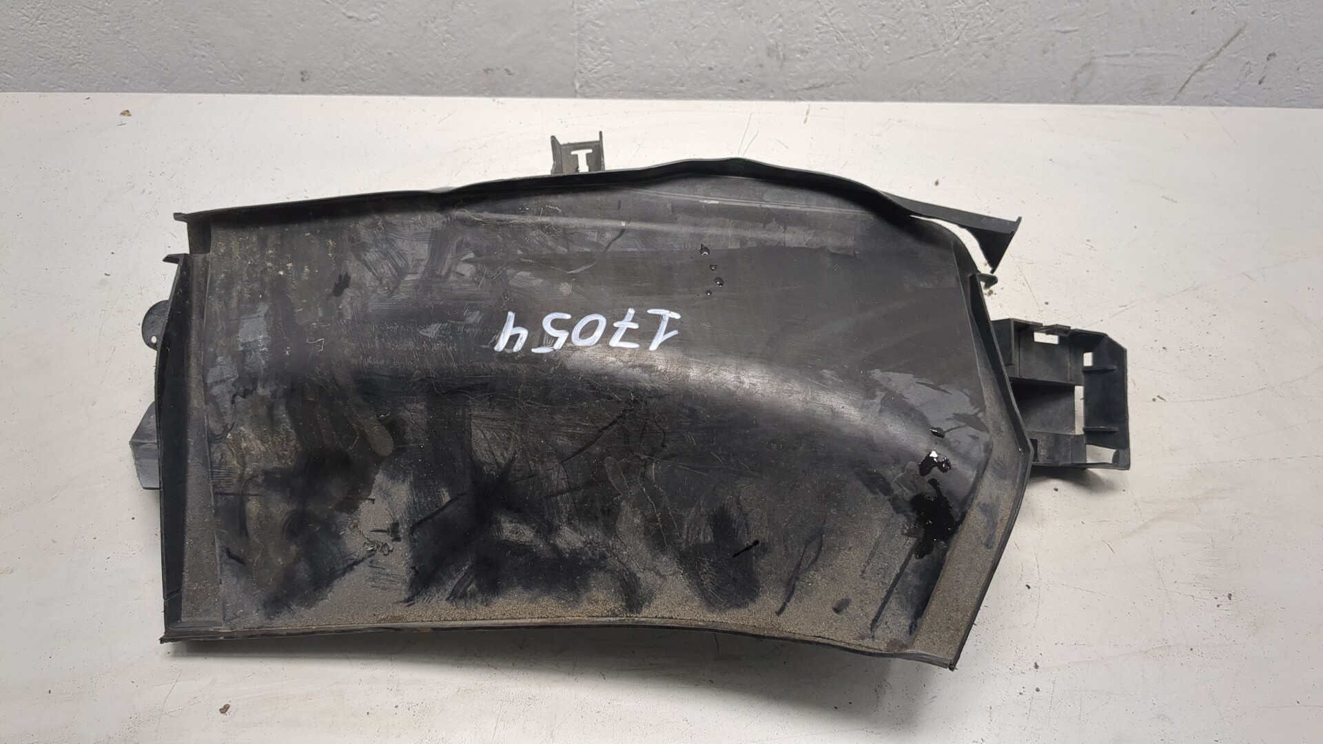 Решетка стеклоочистителей (Жабо)