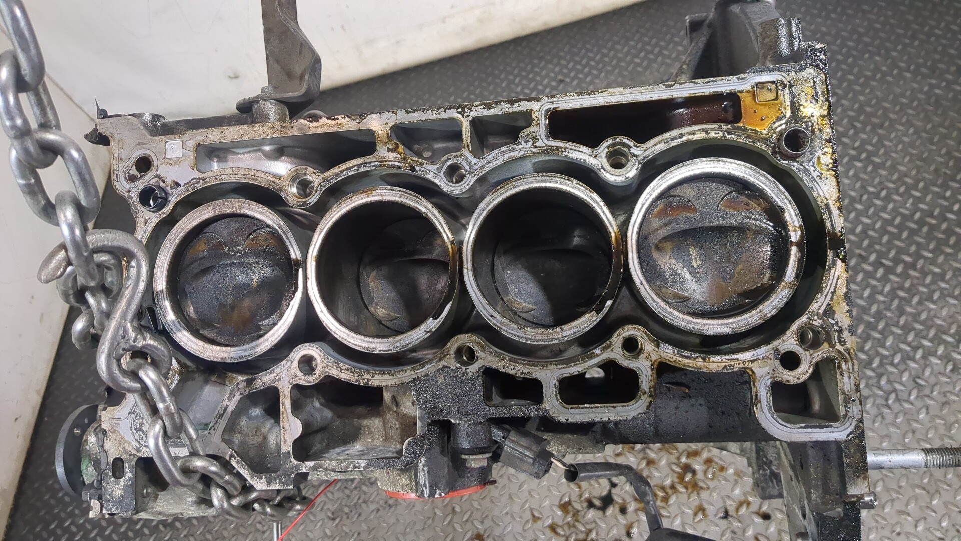 Блок двигателя