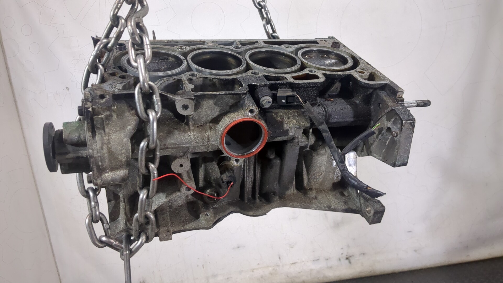 Блок двигателя