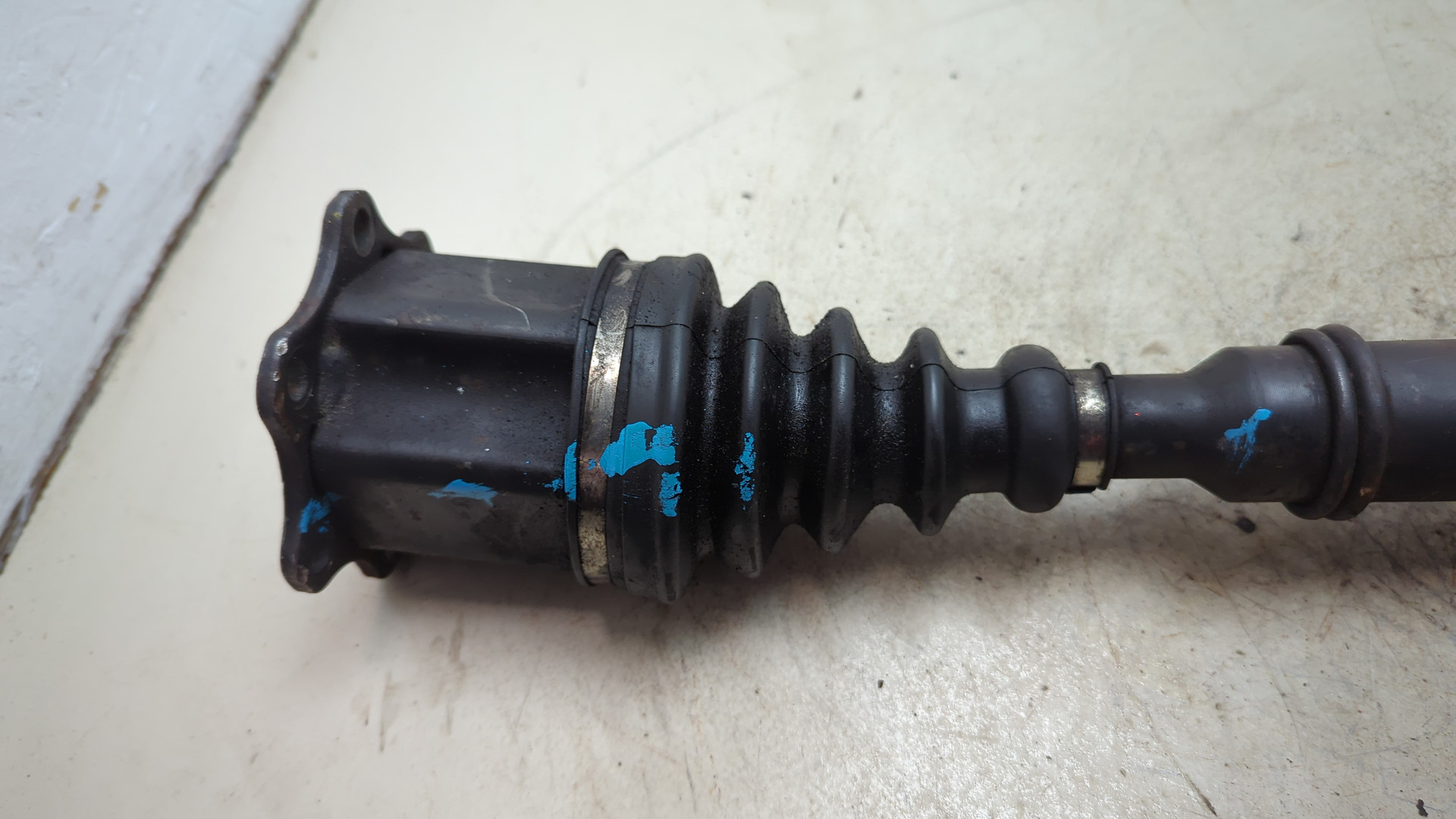 Полуось передняя правая