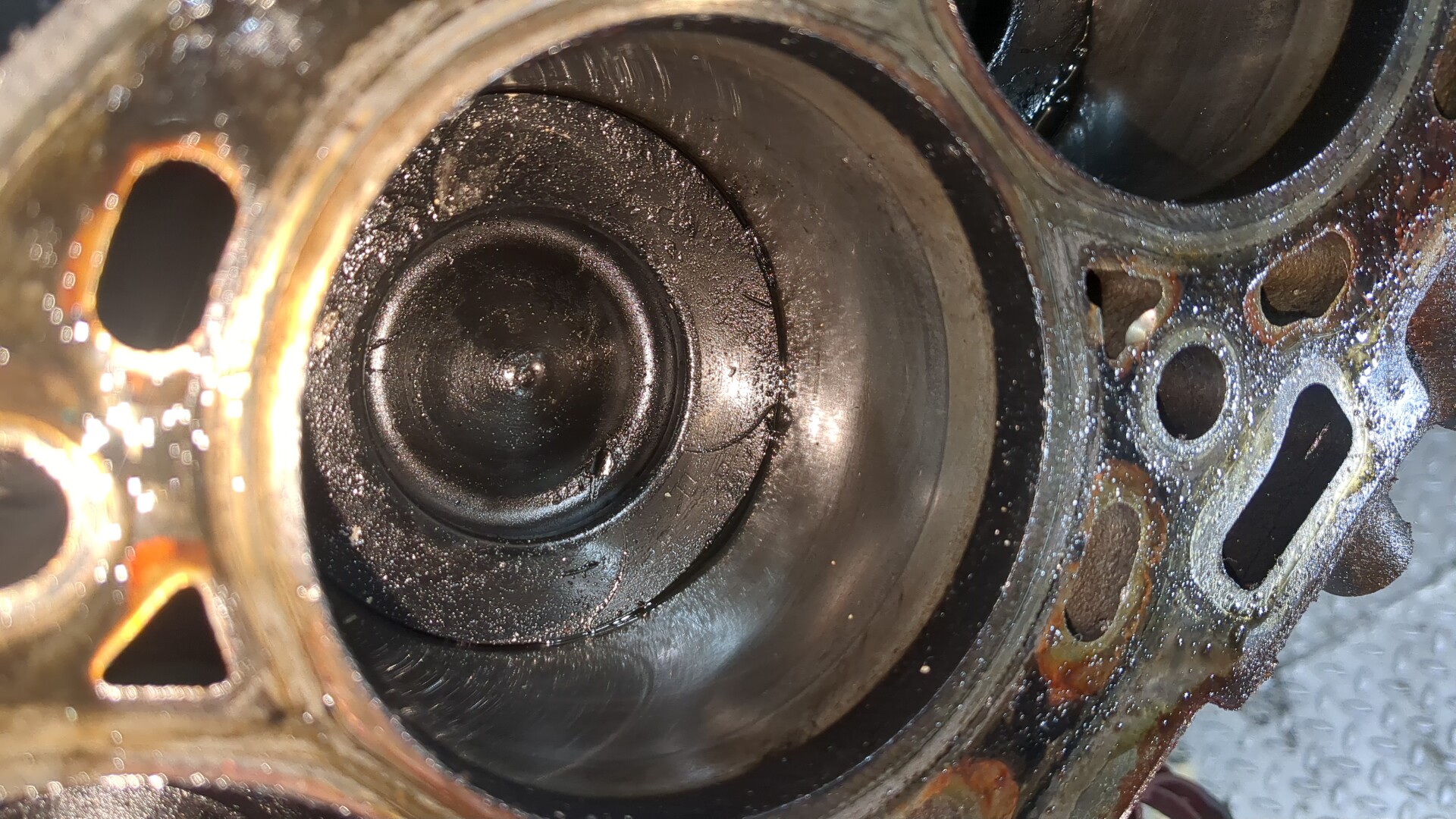 Блок двигателя