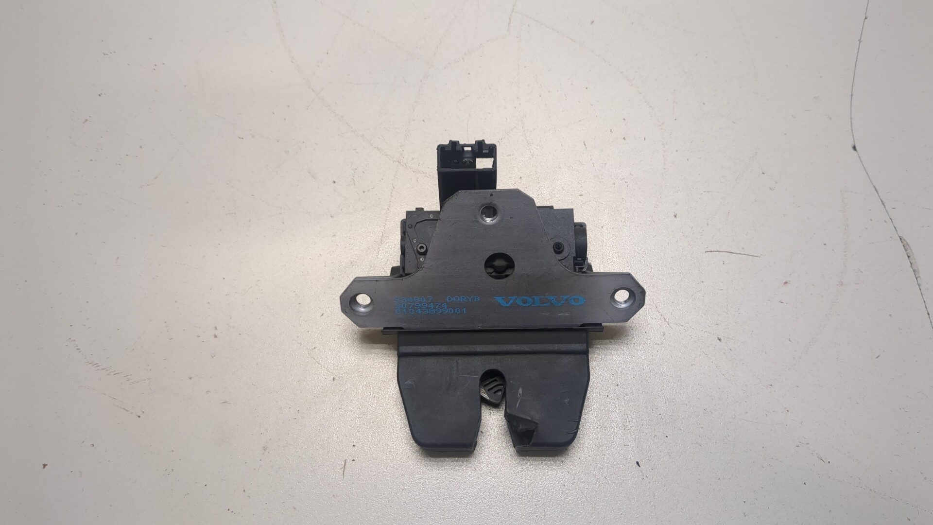 Замок багажника