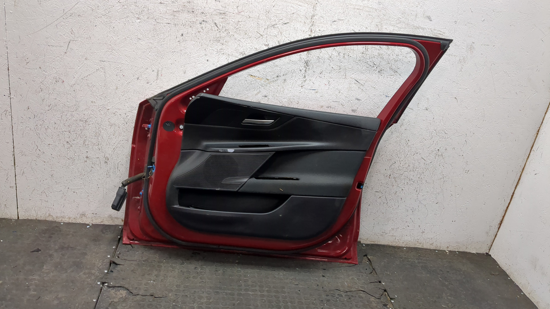 Дверь передняя правая