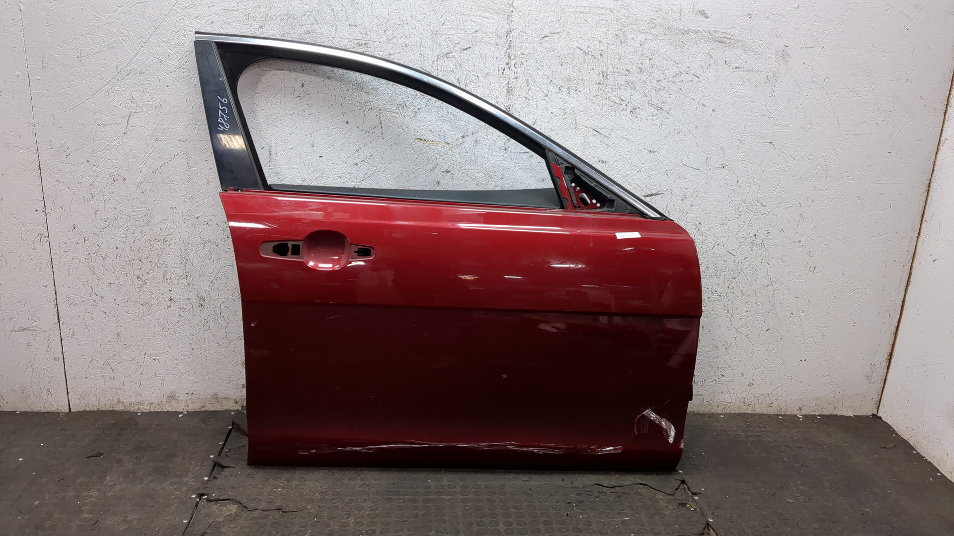 Дверь передняя правая