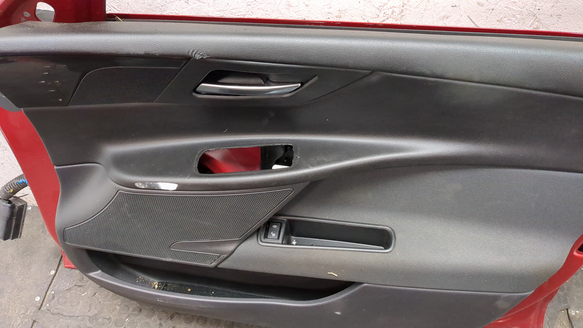 Дверь передняя правая