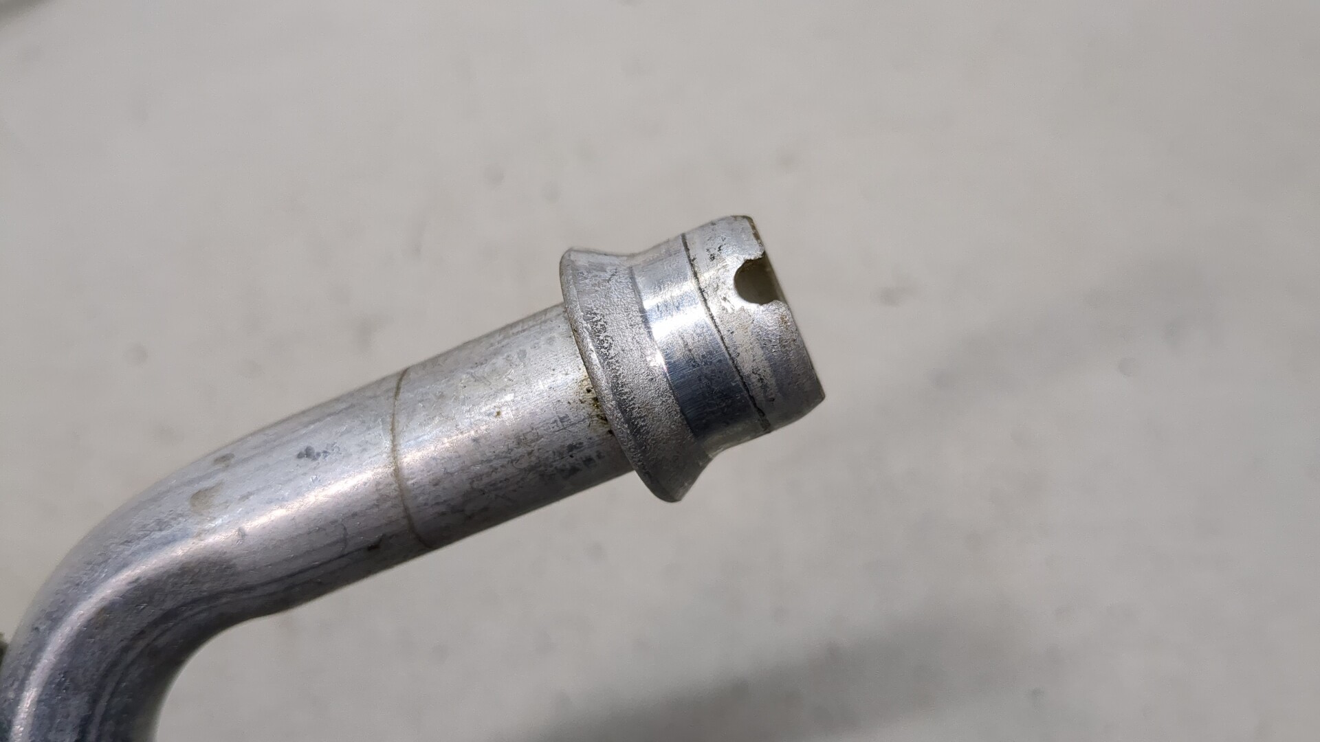 Патрубок отопителя