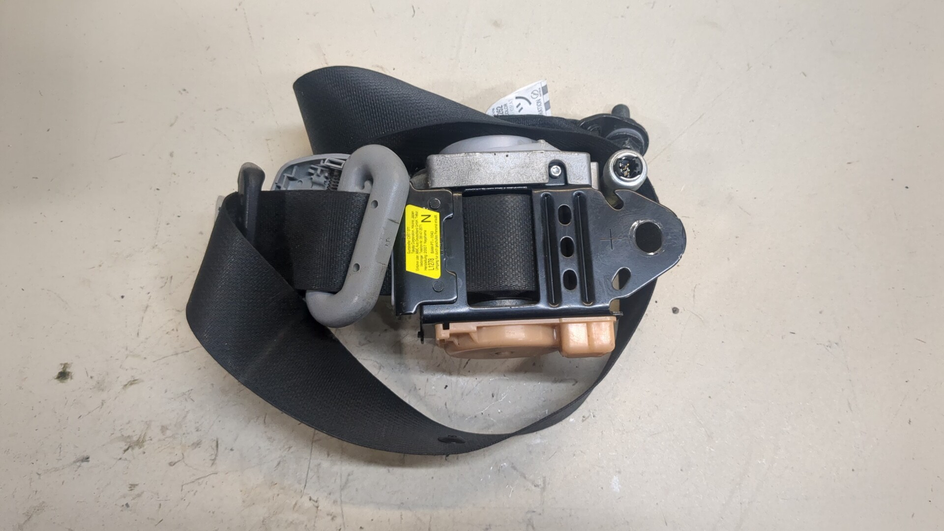 Ремень безопасности