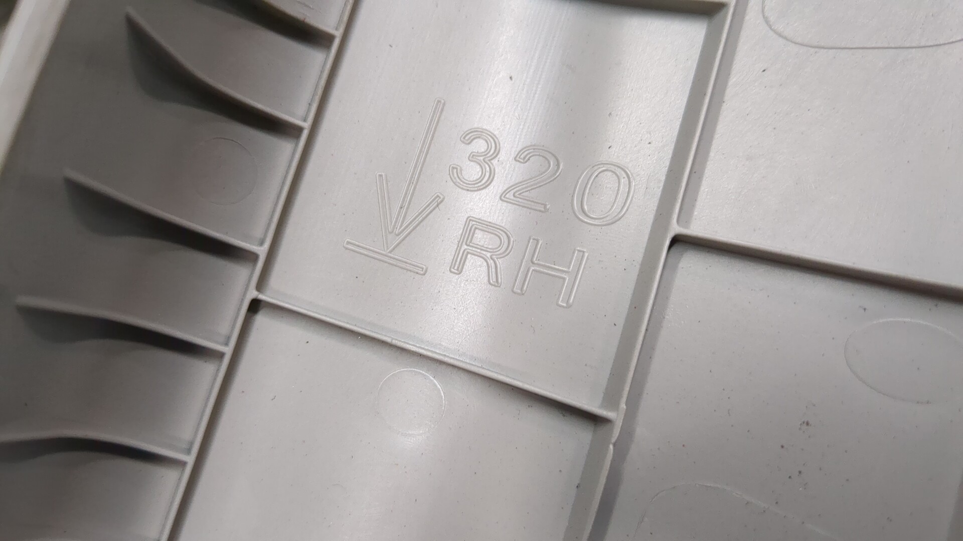 Накладка стойки