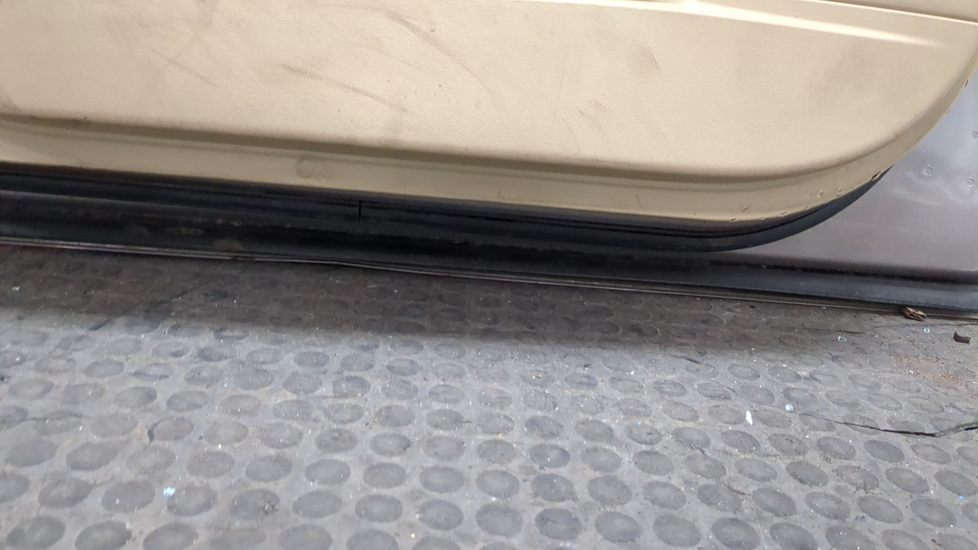 Дверь передняя правая