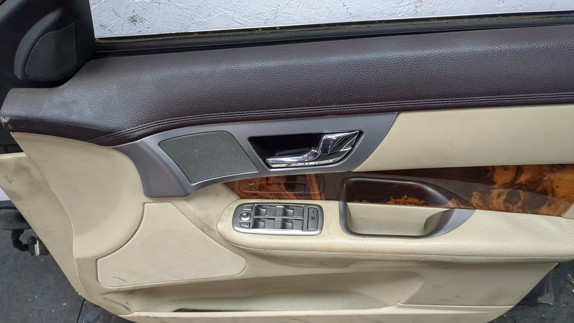 Дверь передняя правая