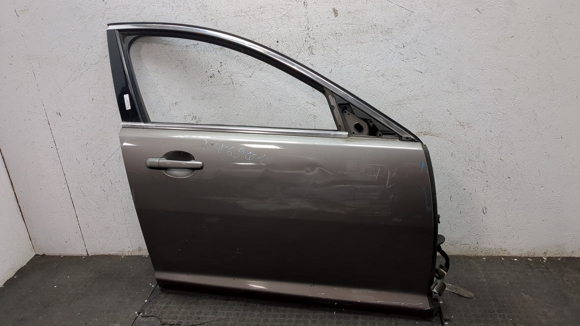 Дверь передняя правая