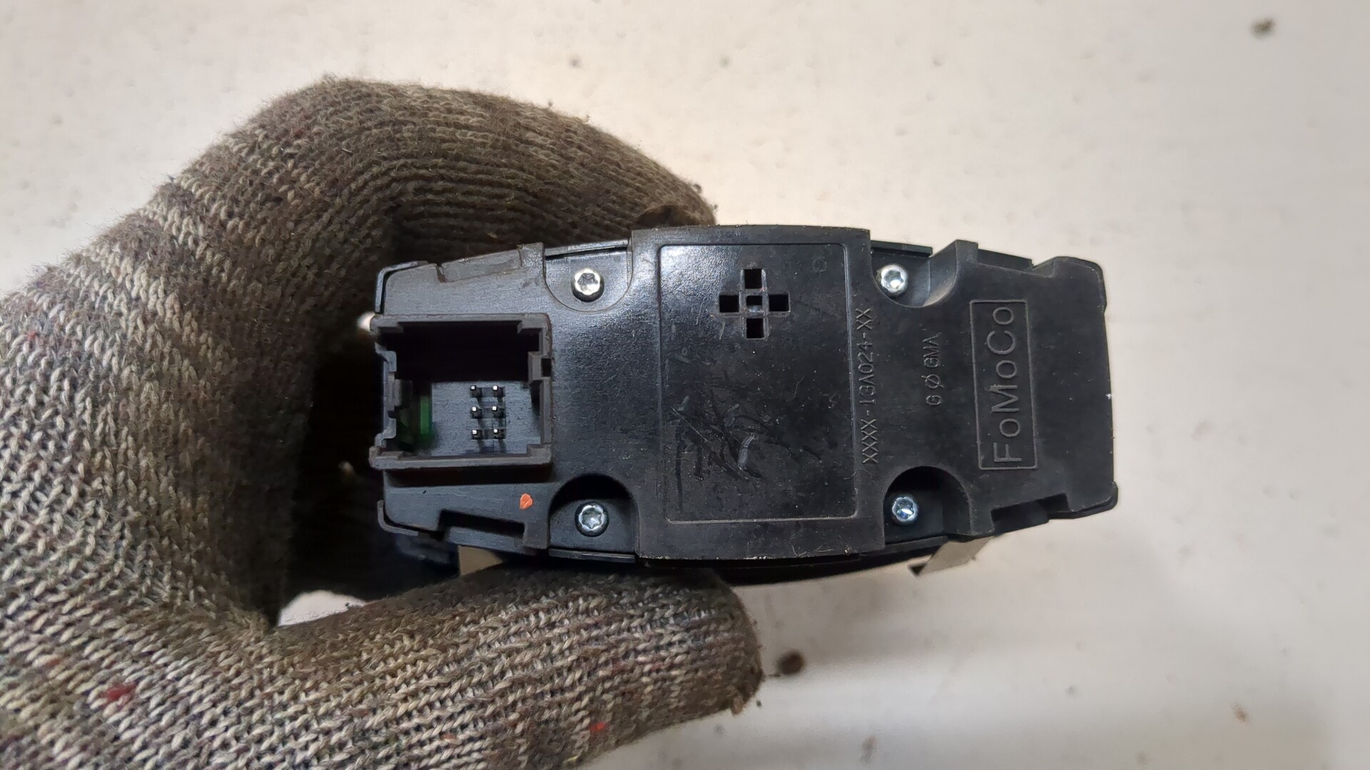 Переключатель света фар