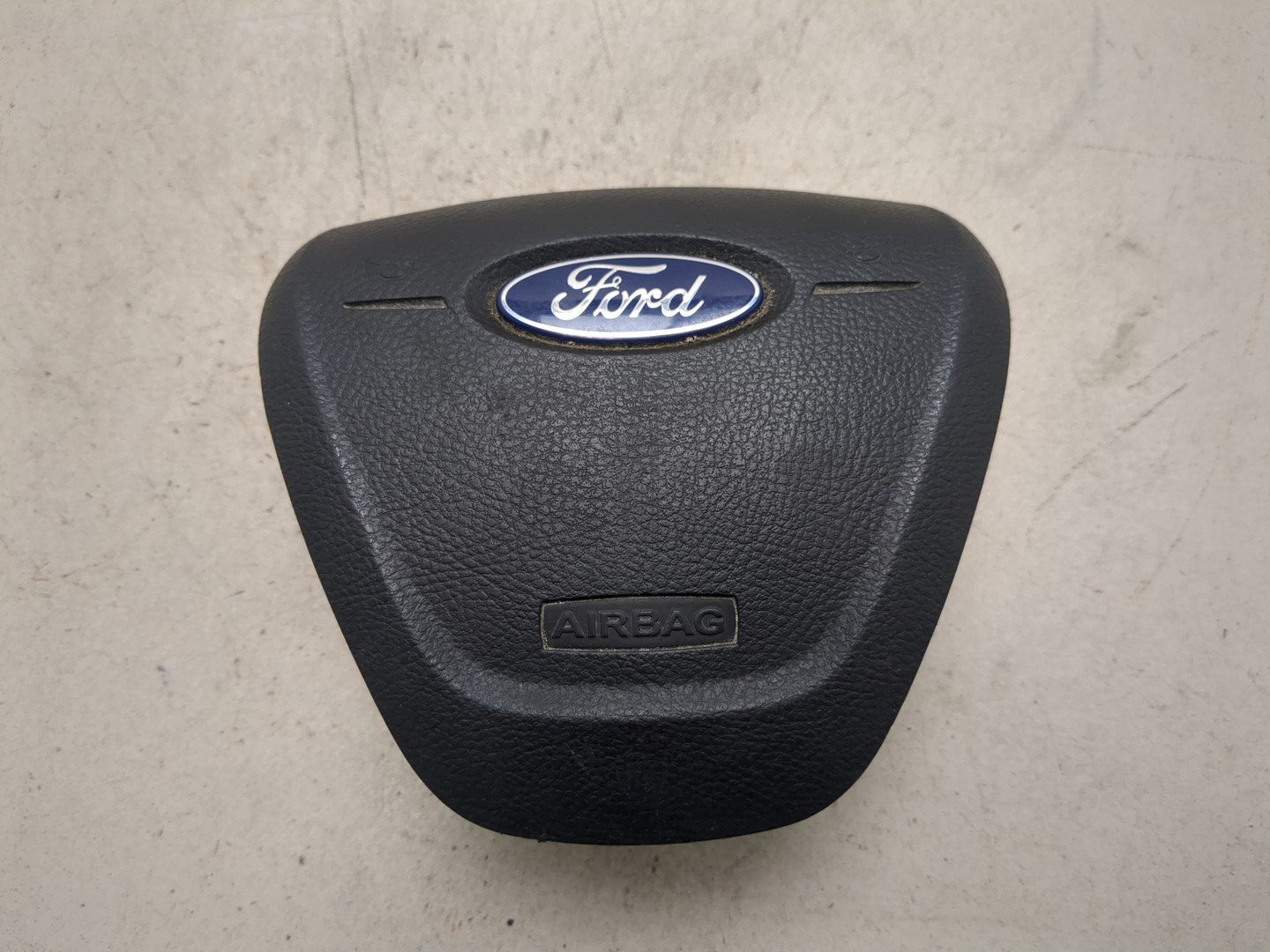 Подушка безопасности в рулевое колесо