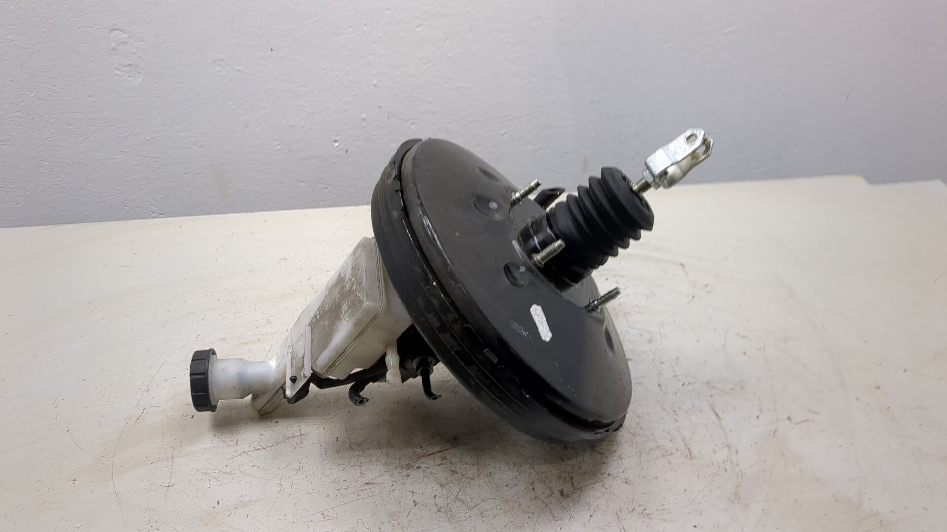 Цилиндр тормозной главный