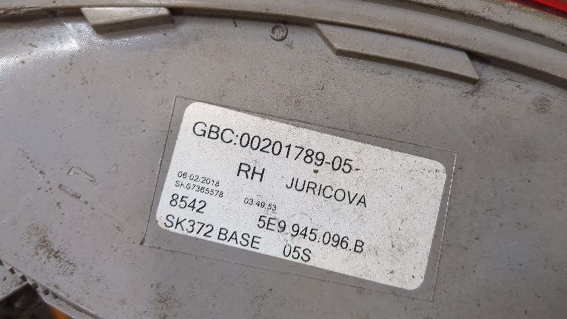 Фонарь задний правый